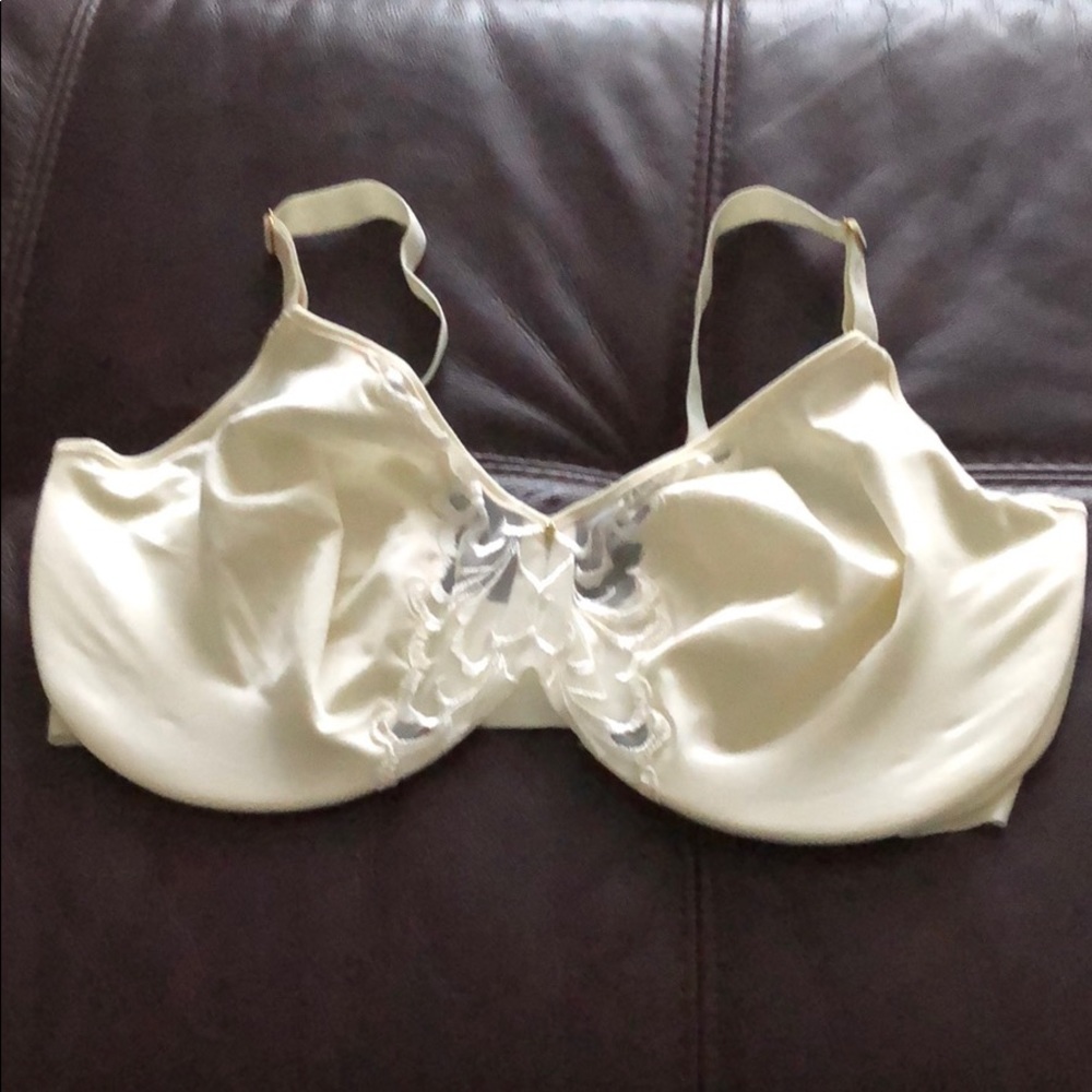 Lilyette ivory bra 42E DD